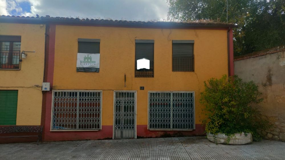 VIVIENDA MS DOS LOCALES EN CIUDAD RODRIGO, C/ AGUSTN DE FOX