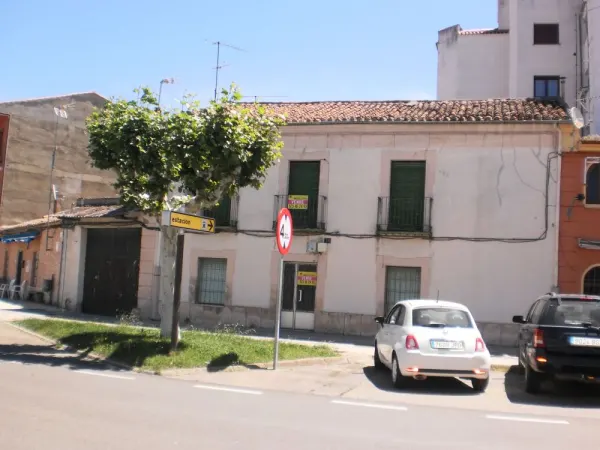 Casa Individual en Ciudad Rodrigo en Avda.. España, 74 - foto 1
