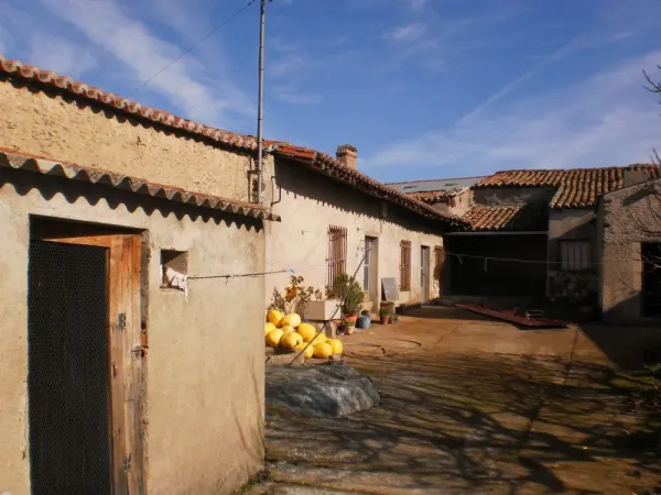 Casa con Gran Patio en Serranillo (Salamanca) - foto 5