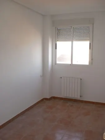 Piso en Ciudad Rodrigo en C/ Santa Clara, 105 - 1º y 2º - foto 3