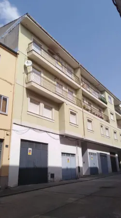 Piso en Ciudad Rodrigo en C/ Reino de León, 14 - 3º - foto 1