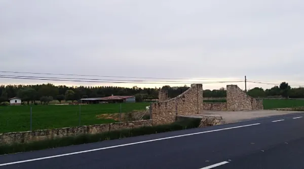 Parcela de Regadío con Instalaciones en Ciudad Rodrigo - foto 2