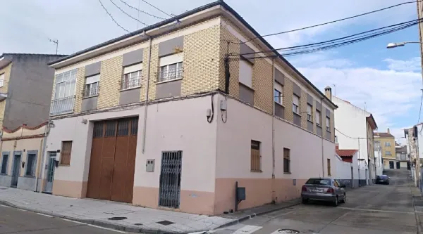 Edificio en Ciudad Rodrigo en C/ Agustín de Foxá, 101 - foto 1