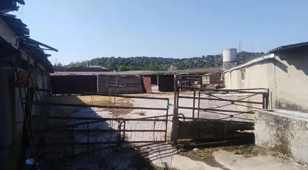 Parcela con Casa y Corrales en Ciudad Rodrigo - foto 2