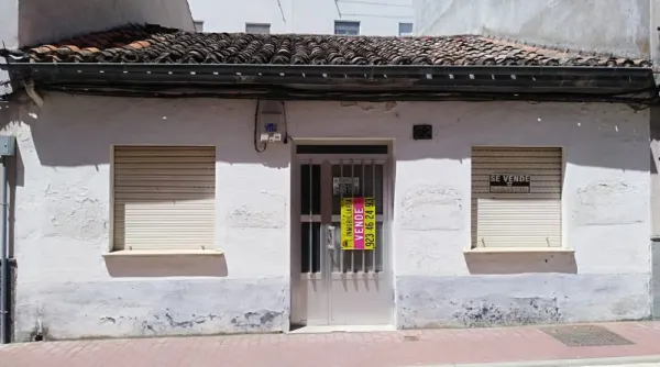 Casa en Ciudad Rodrigo para Reformar en C/ San Pelayo - foto 1