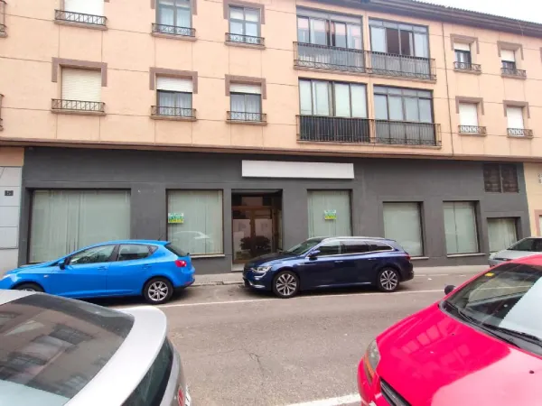 Local Comercial en C/ Mateo Hdez. Vegas de Ciudad Rodrigo (Salamanca) - foto 1