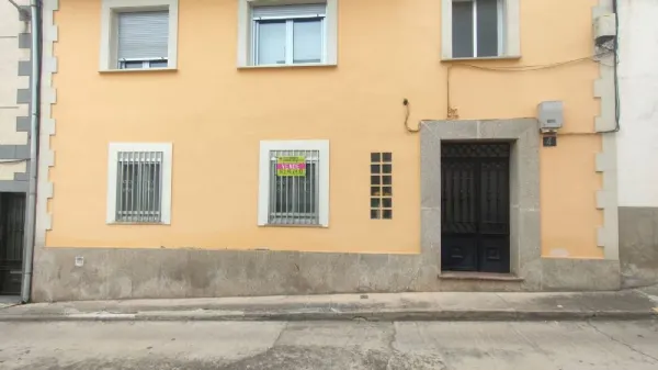 Piso Bajo en Ciudad Rodrigo en C/ Esperanza, 4 - foto 1