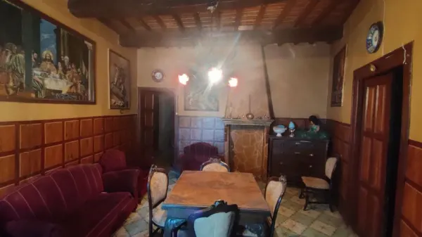 Casa en Pleno Centro de Fuenteguinaldo (Salamanca) - foto 5