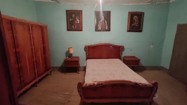 Casa en Pleno Centro de Fuenteguinaldo (Salamanca) - foto 6
