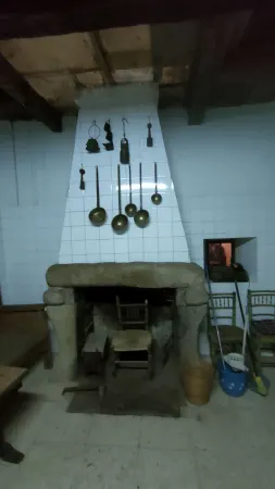 Casa en Pleno Centro de Fuenteguinaldo (Salamanca) - foto 9