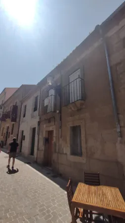 Casa en Pleno Centro de Ciudad Rodrigo - foto 2