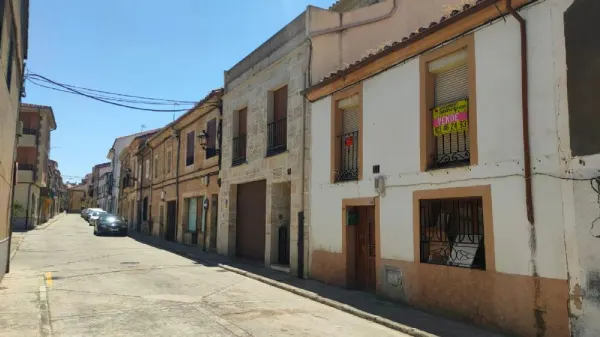 Casa en C/ San Antón en Ciudad Rodrigo (Salamanca) - foto 2