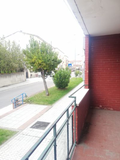 PISO BAJO EN CIUDAD RODRIGO EN AVENIDA DE AGUSTÍN DE FOXÁ - foto 3