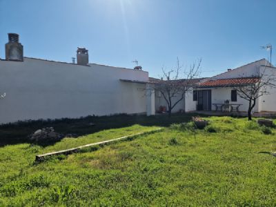 CASA EN IVANREY, REFORMADA CON GRAN PATIO Y CONSTRUCCIONES - foto 3