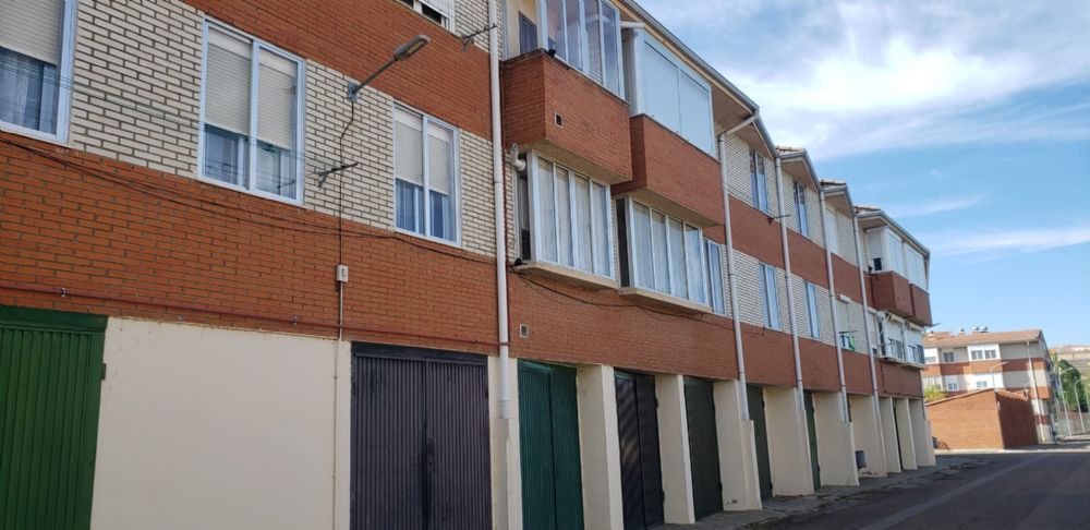 PISO EN CIUDAD RODRIGO EN C/ LORENZO ROLDAN - foto 1