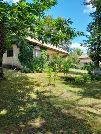 FINCA RÚSTICA MAS PARCELA URBANA CON CHALET EN NAVASFRIAS - foto 4