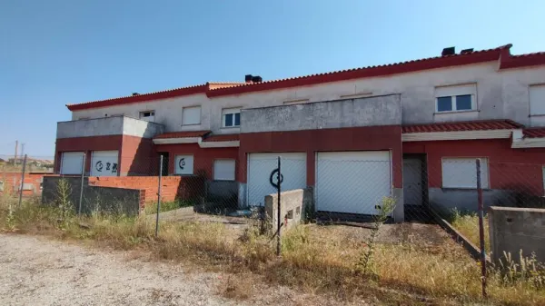 Chalets en Fuentes de Oñoro de Nueva Construcción - foto 10