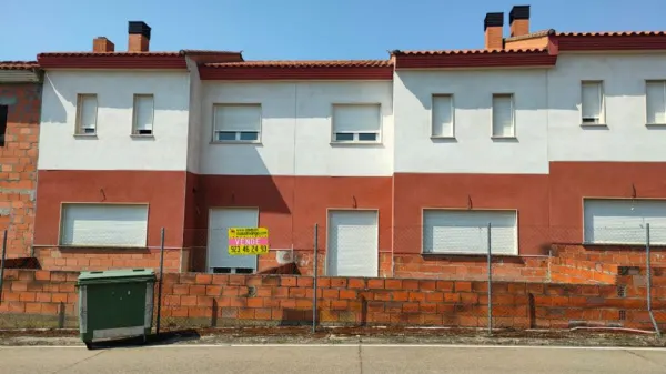 Chalets en Fuentes de Oñoro de Nueva Construcción - foto 14