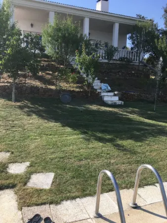 Chalet con Piscina en Ivanrey, Ciudad Rdorigo - foto 4